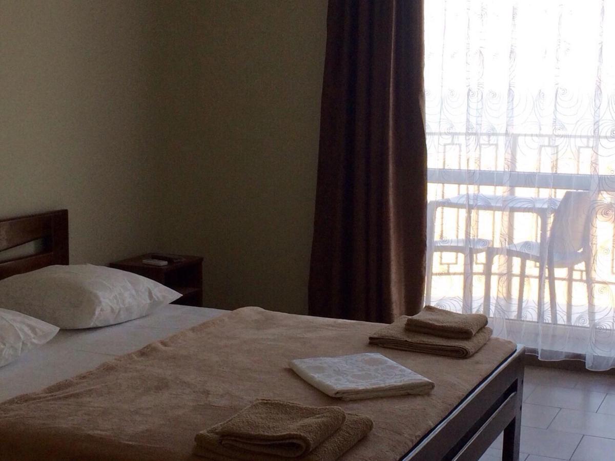 Hotel Golden Beach Затока Екстериор снимка