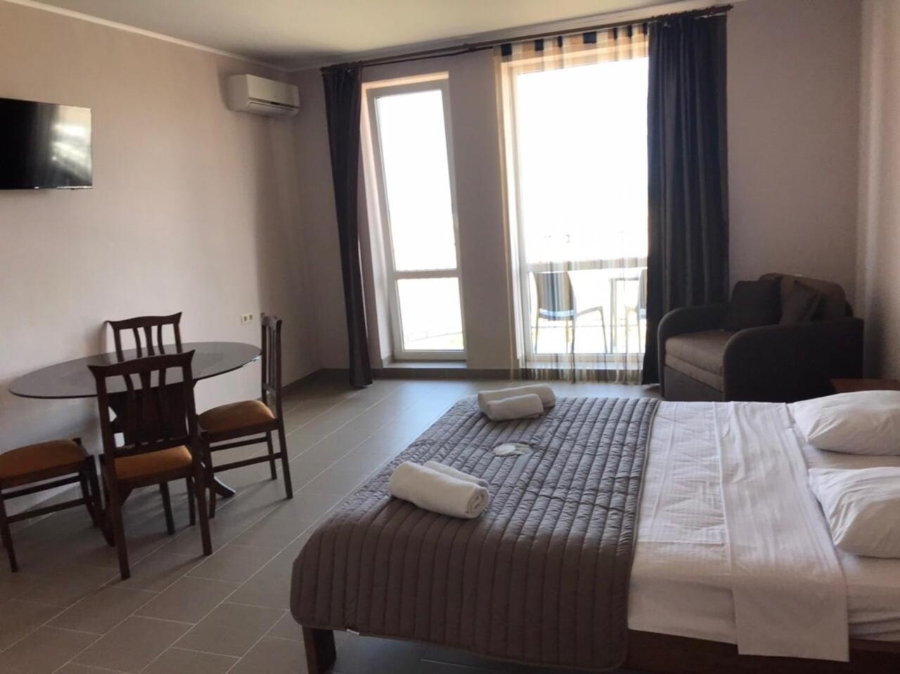 Hotel Golden Beach Затока Екстериор снимка