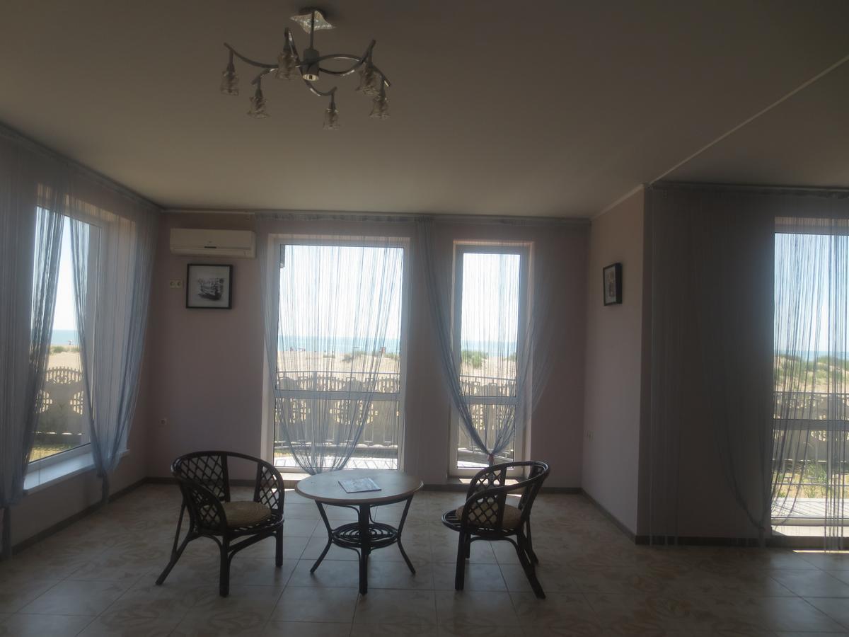 Hotel Golden Beach Затока Екстериор снимка
