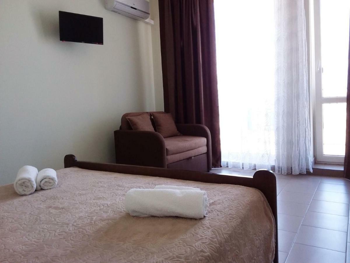 Hotel Golden Beach Затока Екстериор снимка