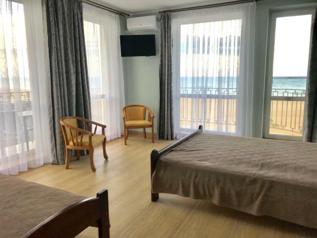 Hotel Golden Beach Затока Екстериор снимка